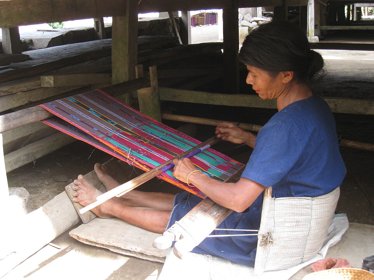 Tenun Ikat Flores